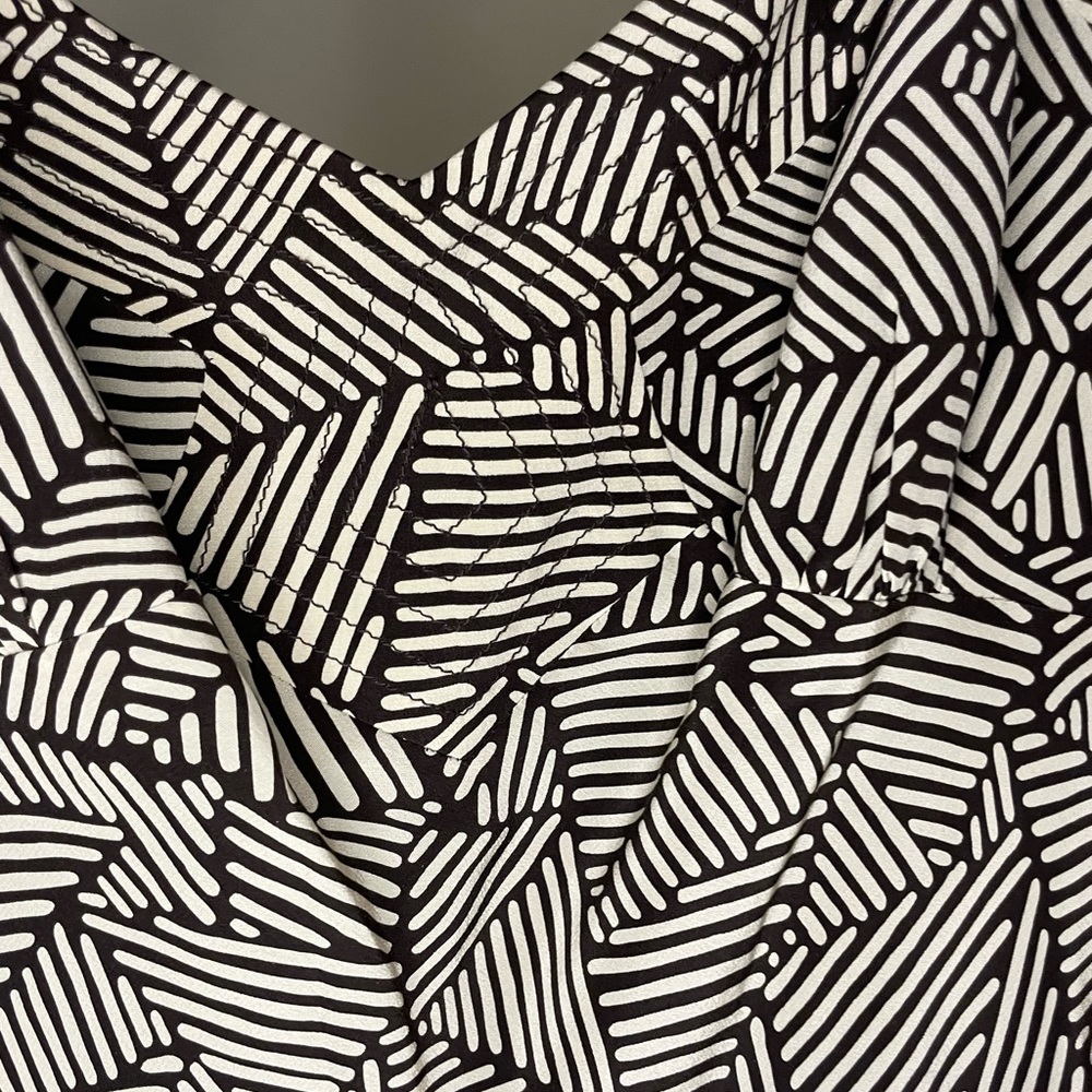 Ann Taylor 100% Silk Dress - Picture 3 of 5